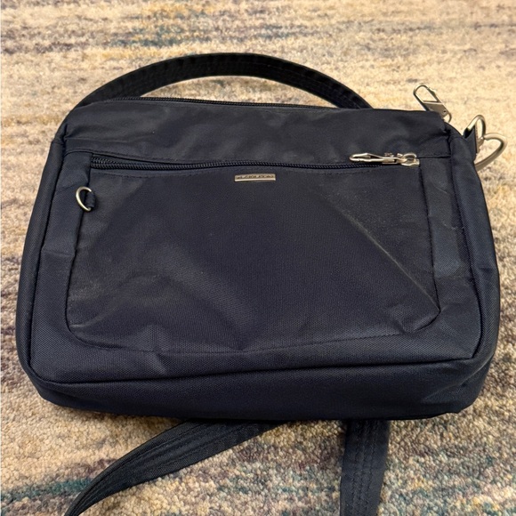 Travelon Anti-Theft Crossbody Purse - Picture 4 of 4